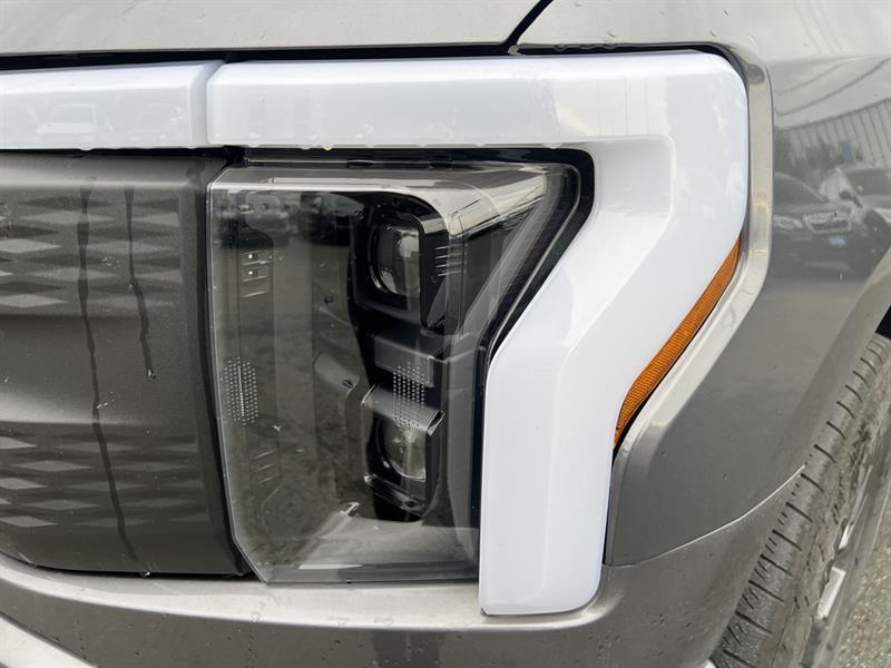 ford F-150 Lightning 2024 - 13