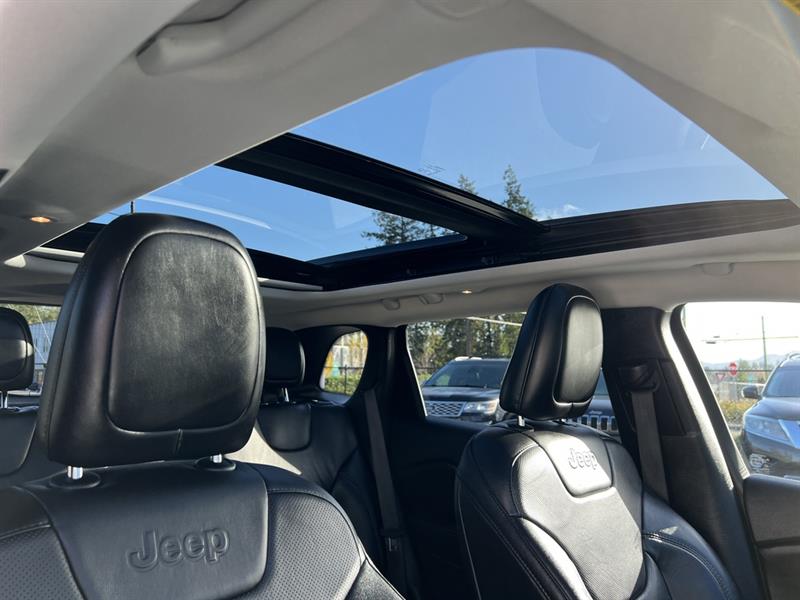 jeep Cherokee 2023 - 26