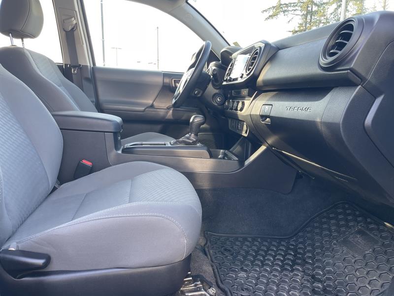 toyota Tacoma 2021 - 25