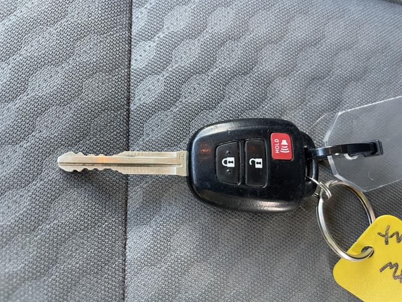 toyota Tacoma 2021 - 28