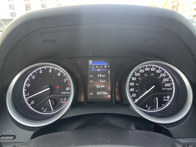 toyota Camry 2022 - 16