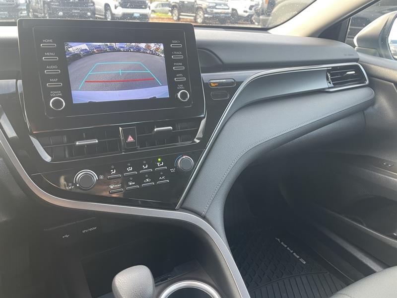 toyota Camry 2022 - 17