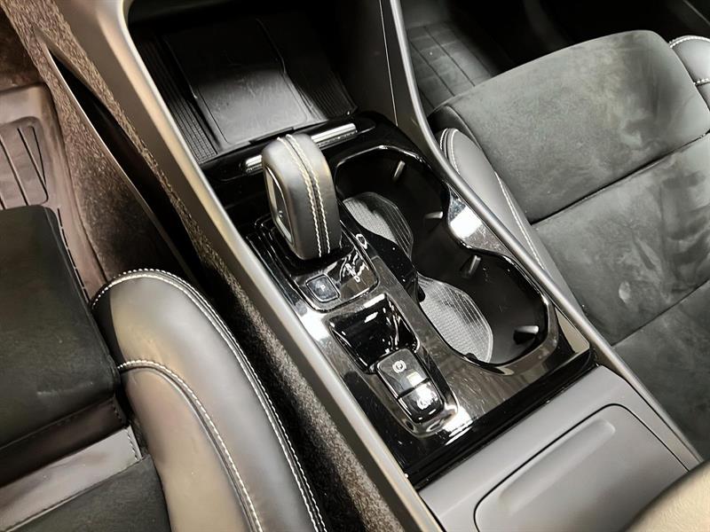 volvo XC40 2022 - 15