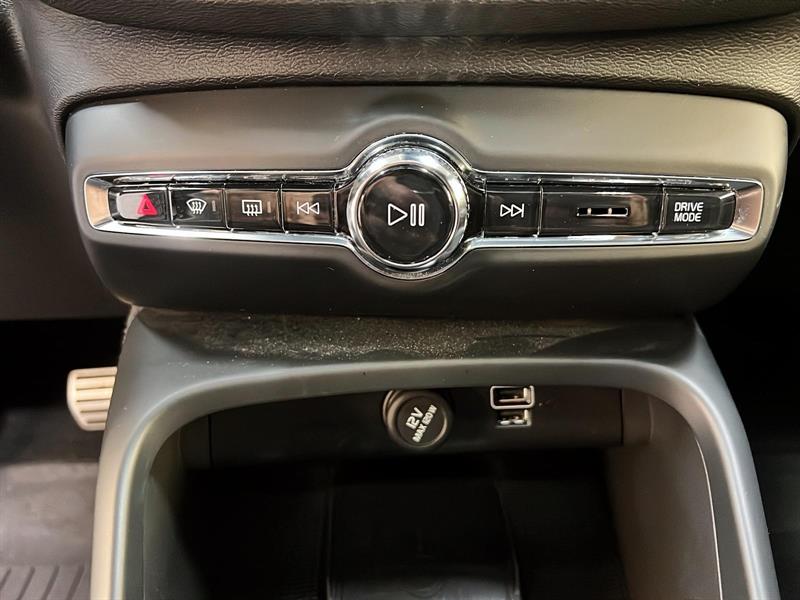 volvo XC40 2022 - 16