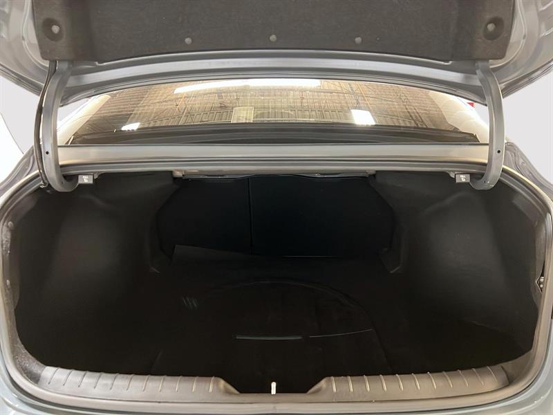 hyundai Elantra 2022 - 13