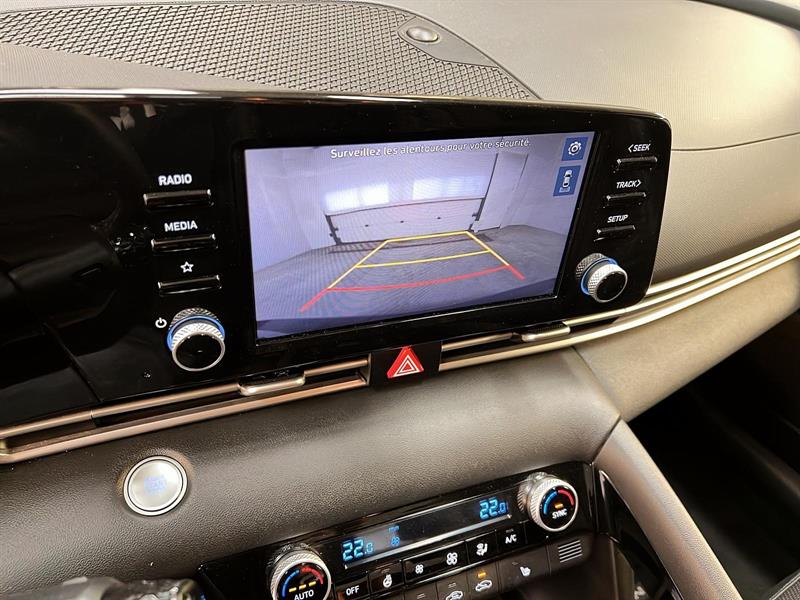 hyundai Elantra 2022 - 17