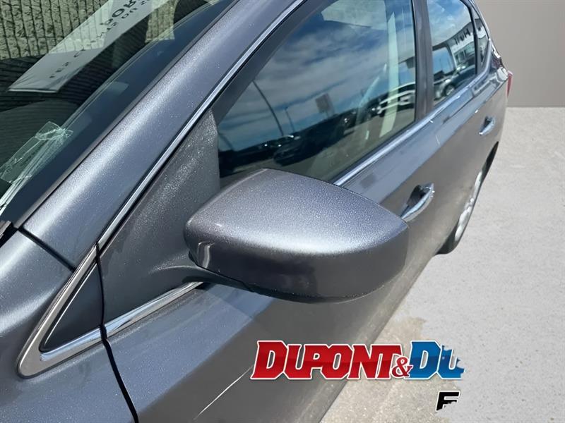 nissan Sentra 2018 - 9