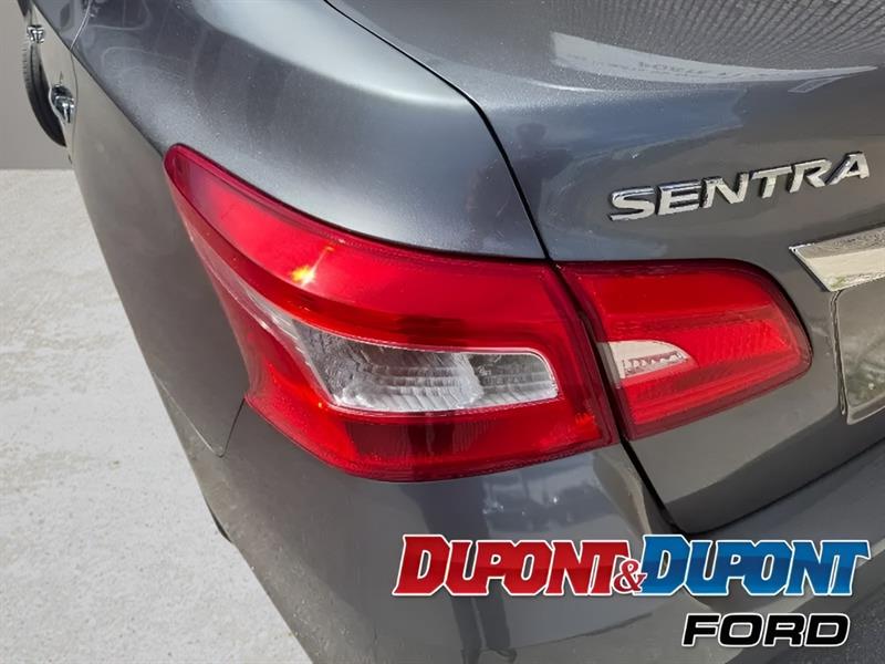 nissan Sentra 2018 - 11