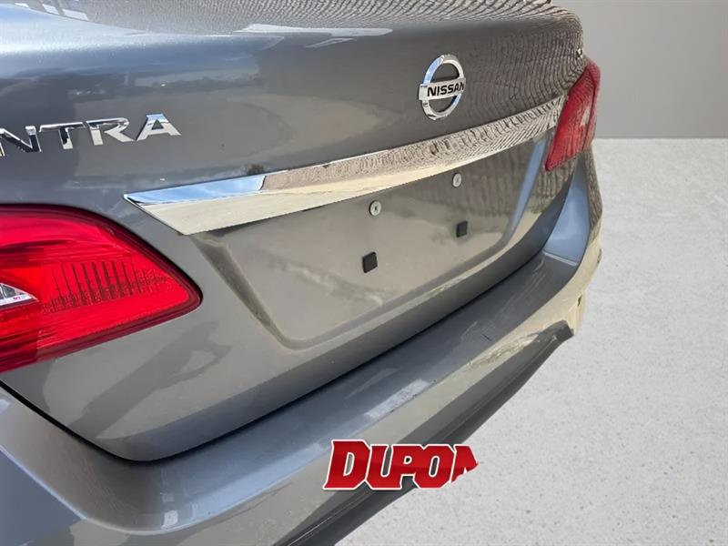 nissan Sentra 2018 - 12