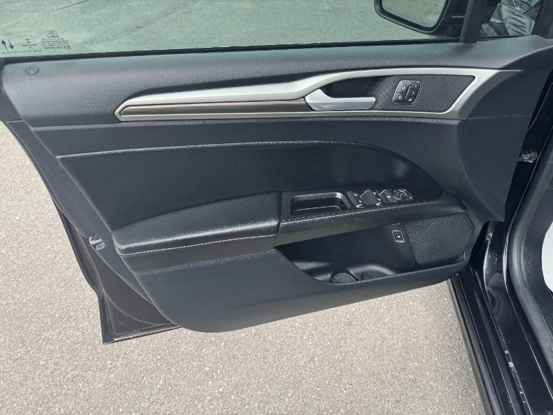 ford Fusion Energi 2020 - 17