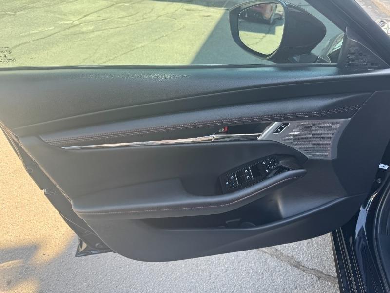 mazda Mazda3 Sport 2023 - 17