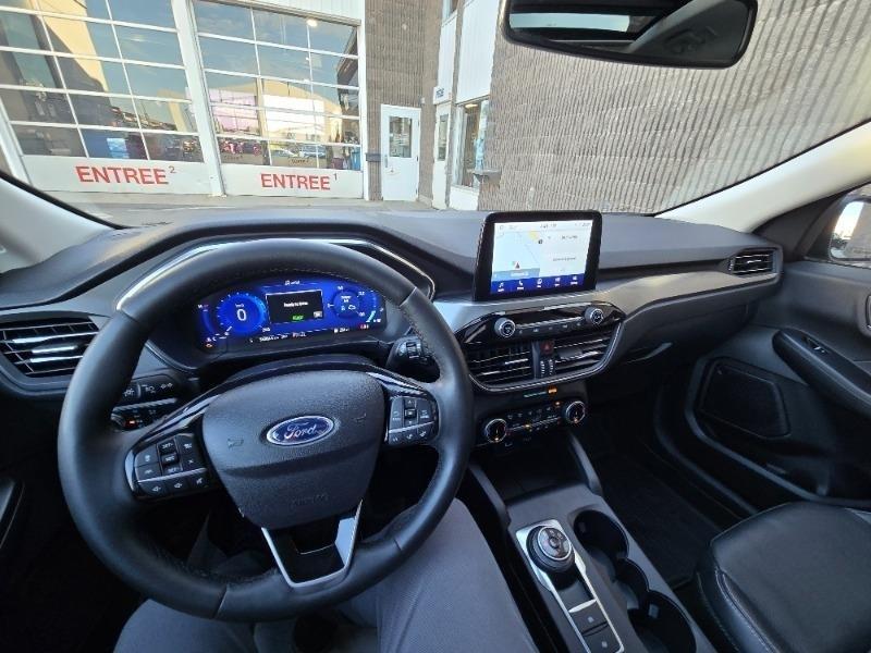 ford Escape 2022 - 24