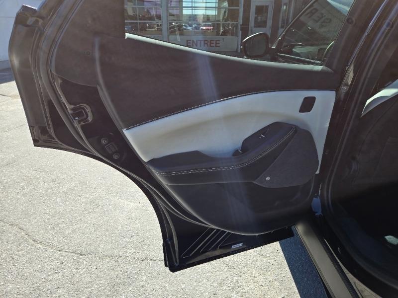 ford Mustang Mach-E 2022 - 15