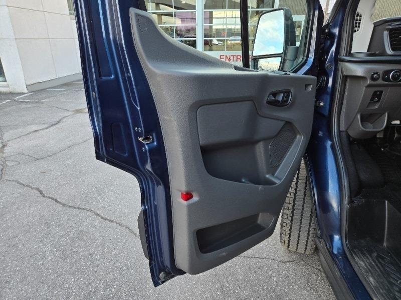 ford E-Transit Cargo Van 2022 - 8