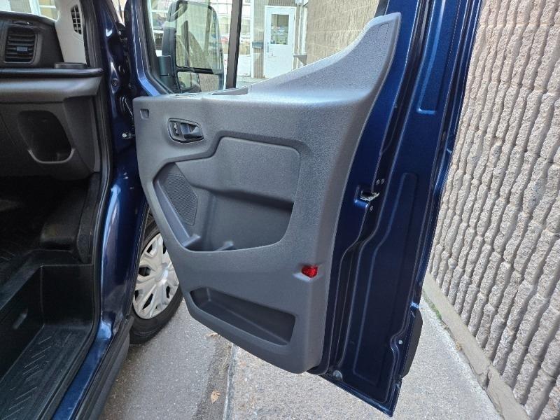 ford E-Transit Cargo Van 2022 - 14