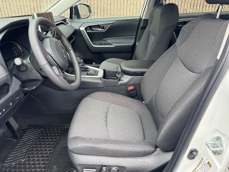 toyota RAV4 2023 - 19