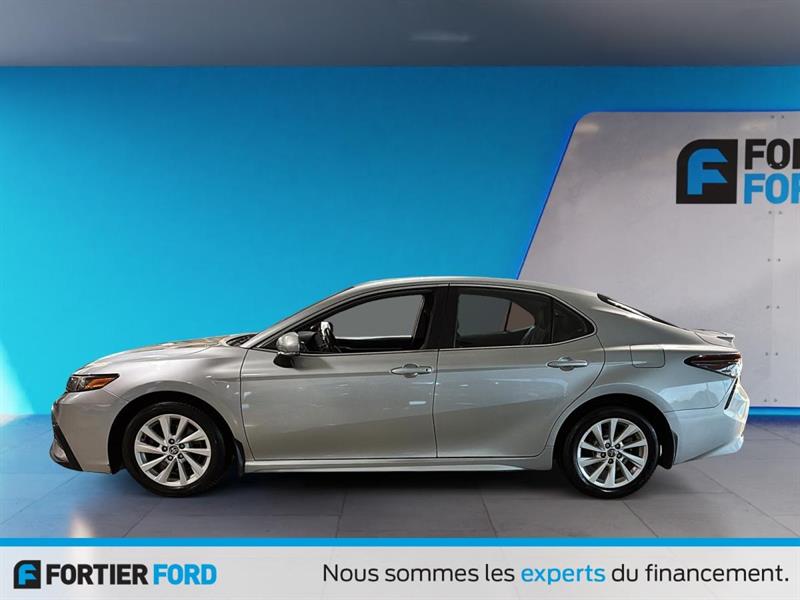 toyota Camry 2022 - 5