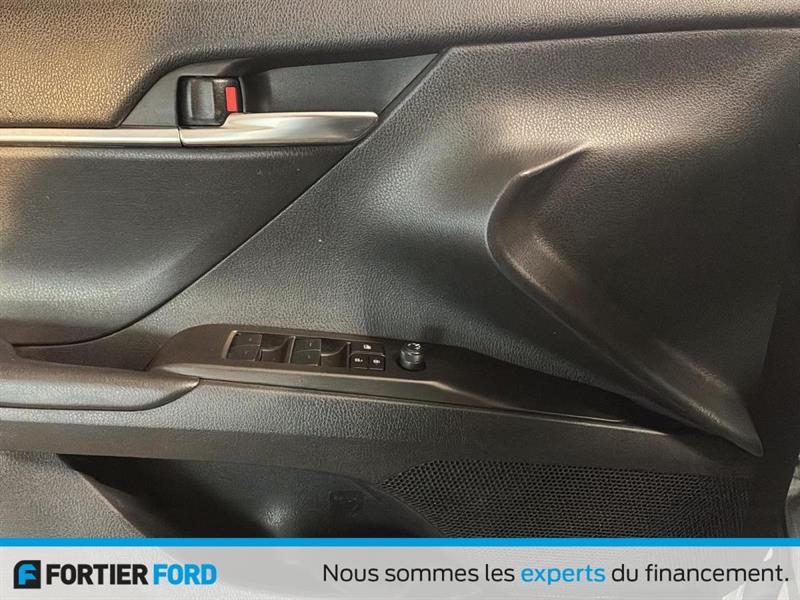 toyota Camry 2022 - 9