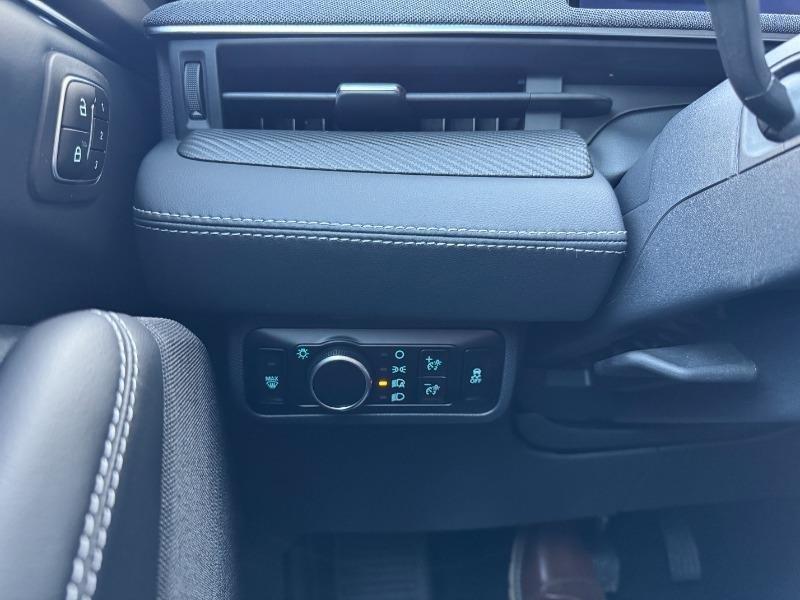 ford Mustang Mach-E 2024 - 25