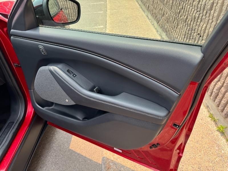 ford Mustang Mach-E 2024 - 25