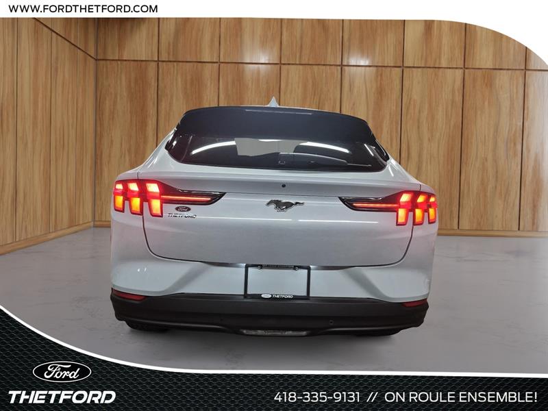 ford Mustang Mach-E 2022 - 3