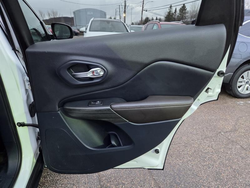 jeep Cherokee 2016 - 23