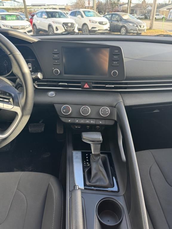 hyundai Elantra 2023 - 11