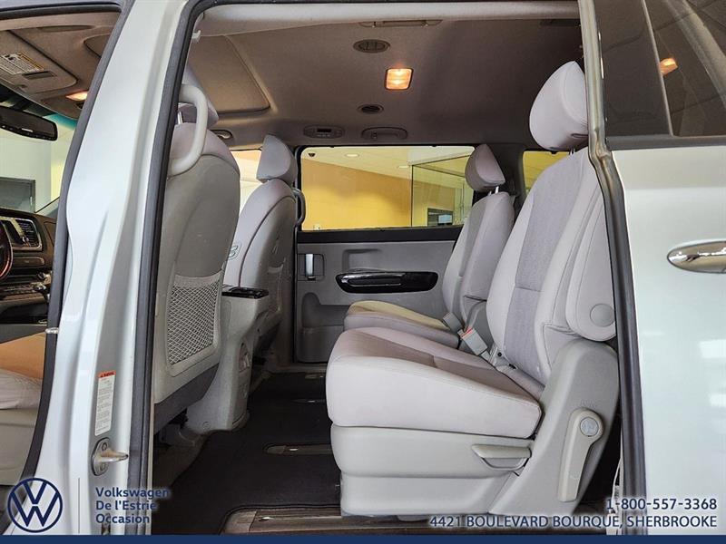 kia Sedona 2019 - 11