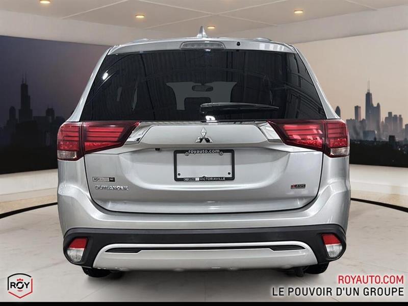 mitsubishi Outlander 2020 - 4