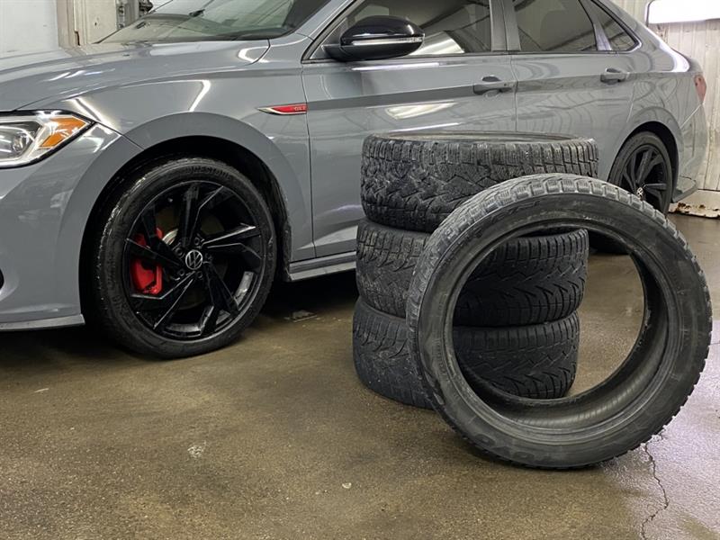 volkswagen Jetta GLI 2023 - 12