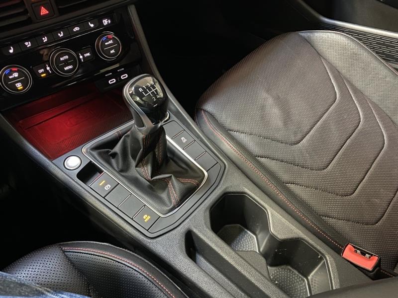 volkswagen Jetta 2023 - 32