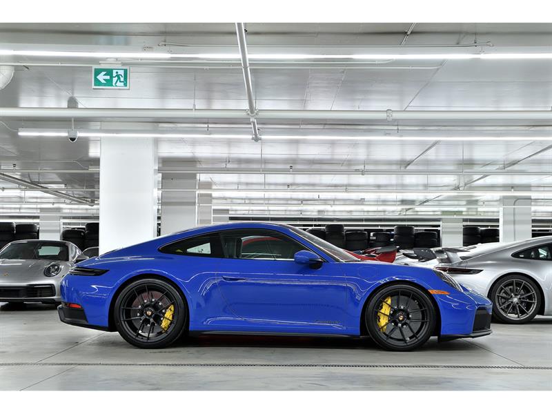 porsche 911 2025 - 2