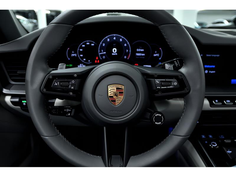 porsche 911 2025 - 18