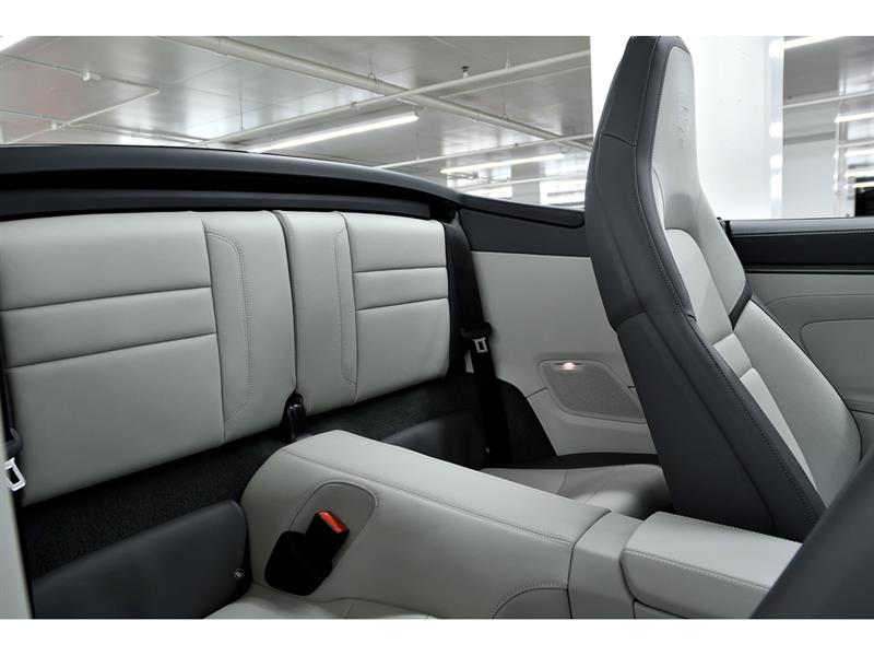 porsche 911 2025 - 36