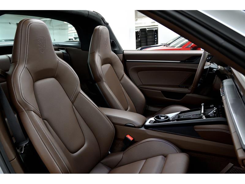 porsche 911 2025 - 38