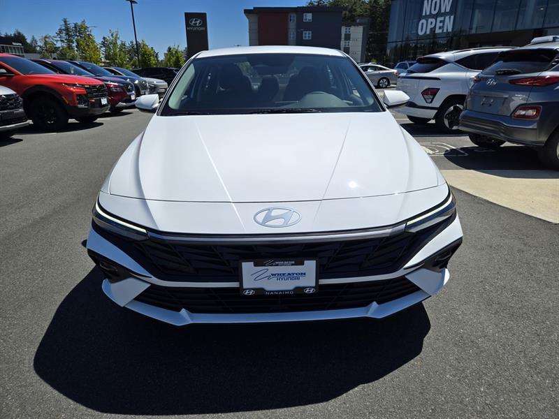 hyundai Elantra 2025 - 2