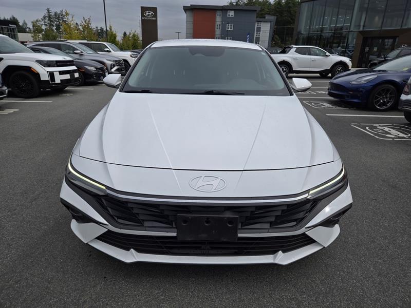 hyundai Elantra 2025 - 2