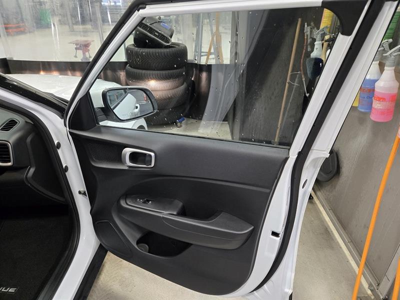 hyundai Venue 2022 - 26