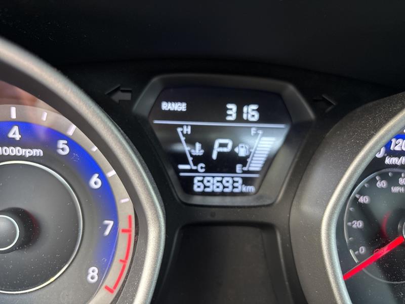 hyundai Elantra 2015 - 21