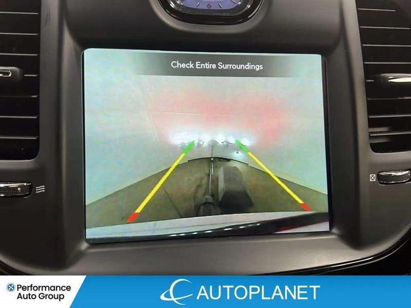 chrysler 300 2023 - 17