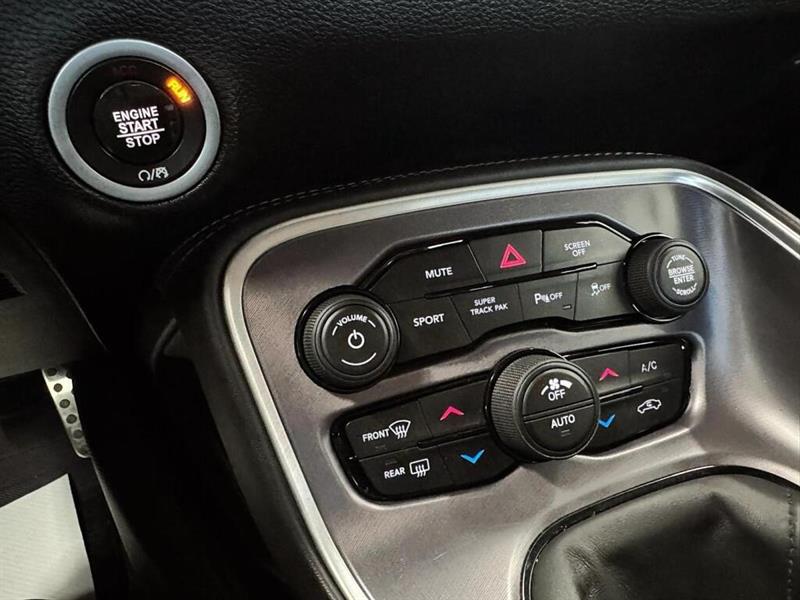 dodge Challenger 2019 - 17