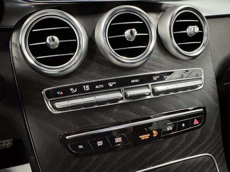 mercedes-benz GLC 2022 - 19