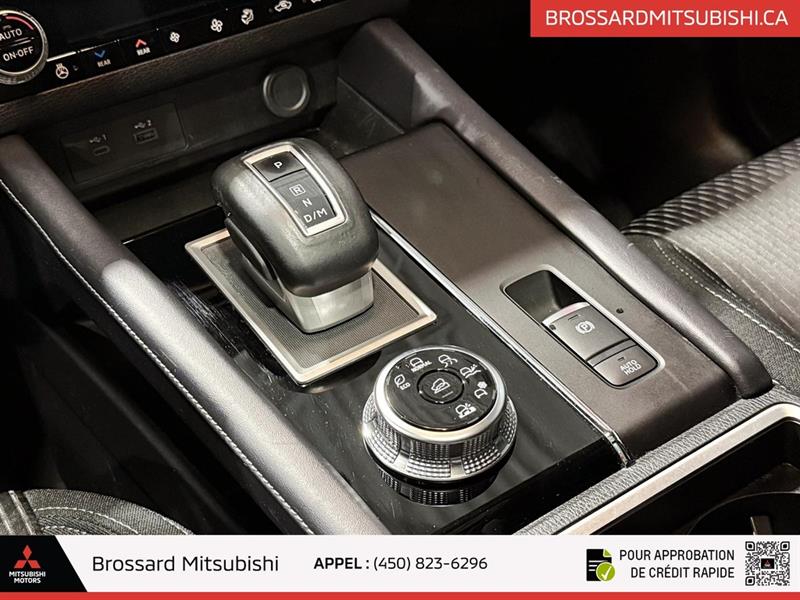 mitsubishi Outlander 2023 - 23