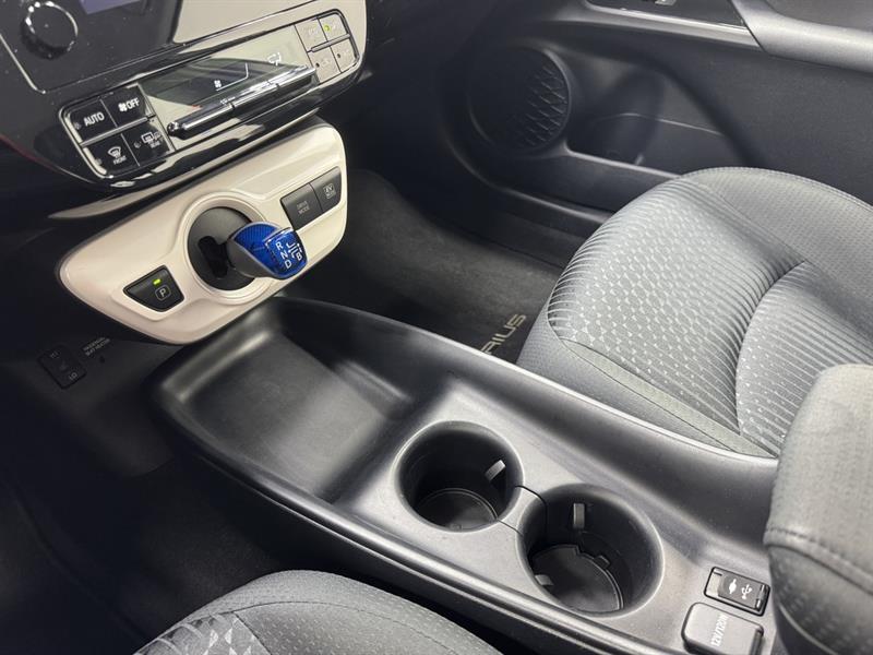 toyota Prius 2017 - 23