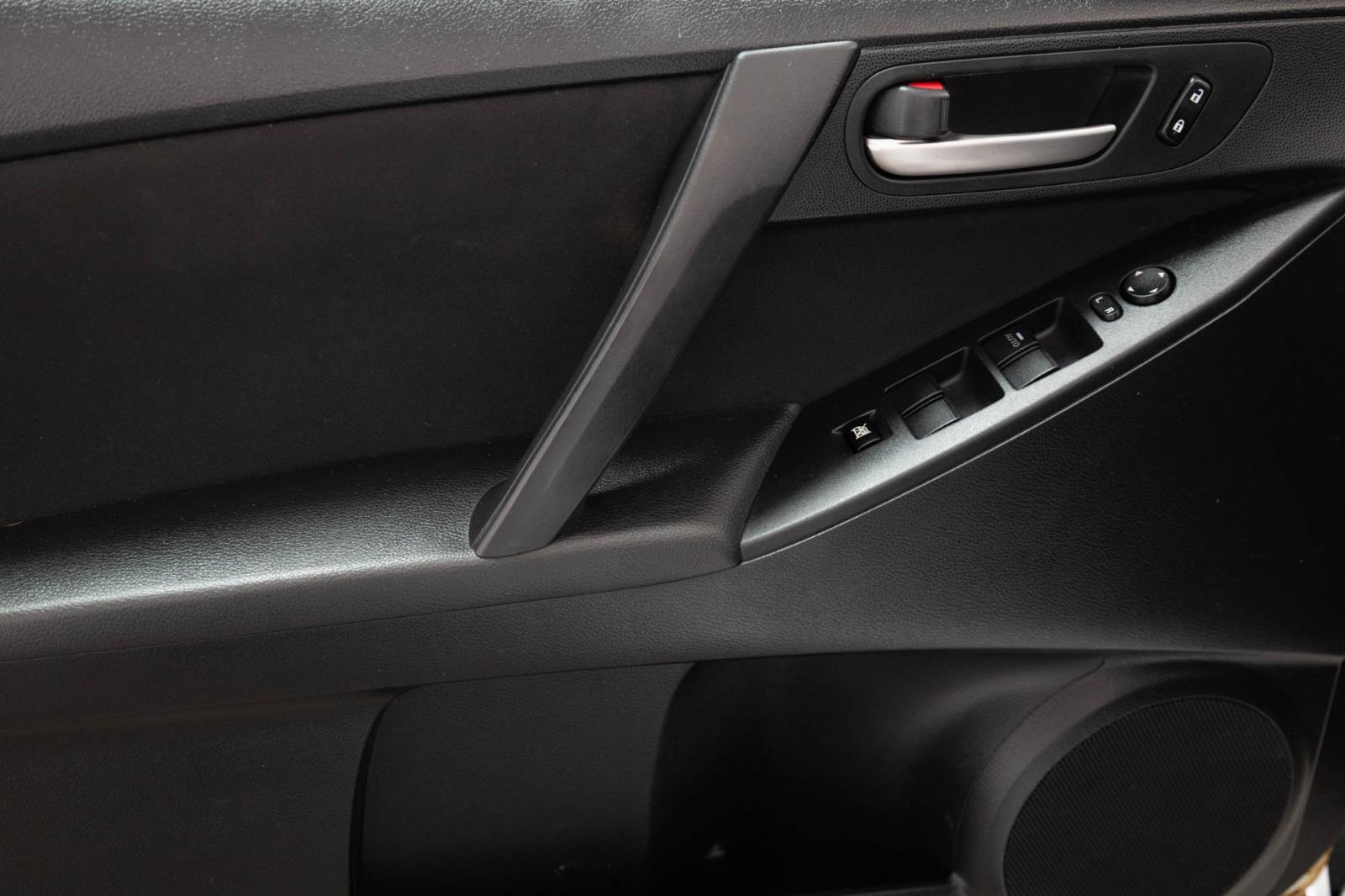 mazda Mazda3 2011 - 12