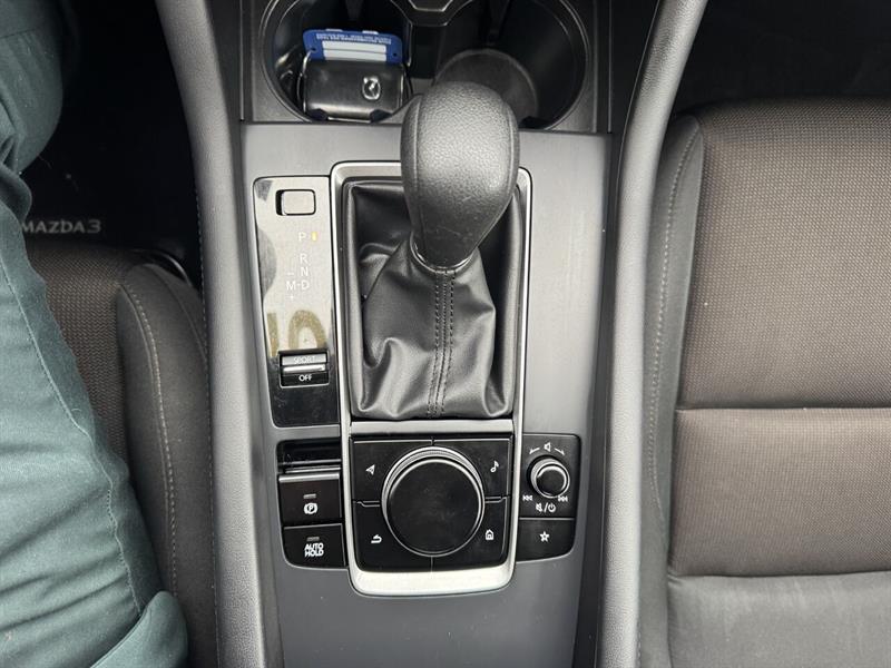 mazda Mazda3 2022 - 23