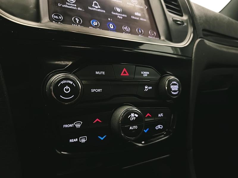 chrysler 300 2019 - 37