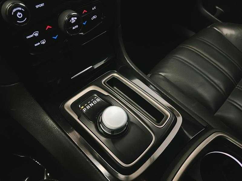 chrysler 300 2019 - 38