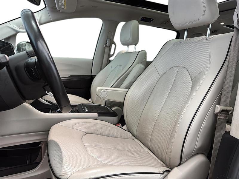 chrysler Pacifica 2021 - 18