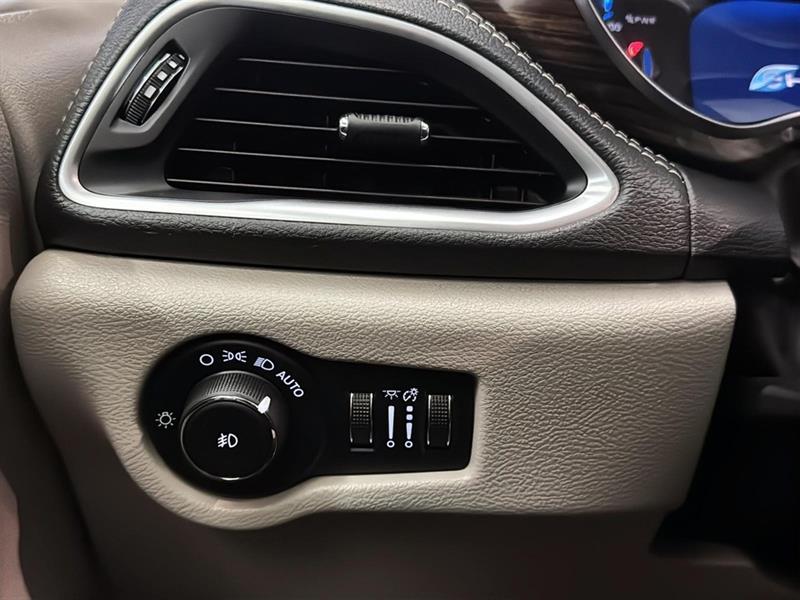 chrysler Pacifica 2021 - 29